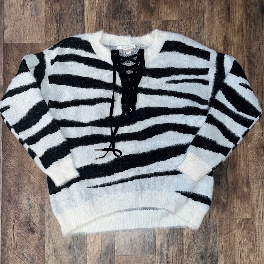 Boston Proper large zebra v neck lace up sweater